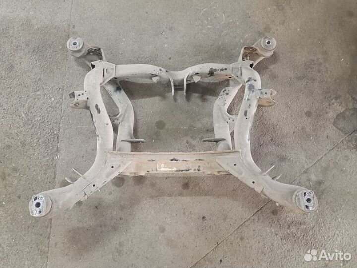 Audi Q7 4L Балка задняя