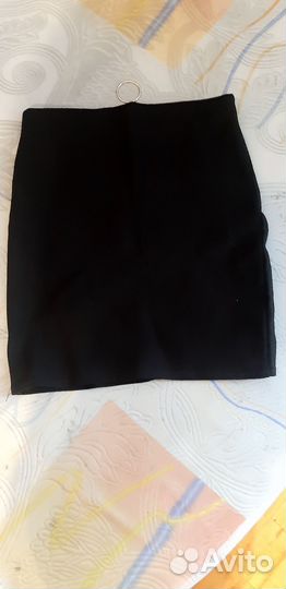 Черная мини-юбка