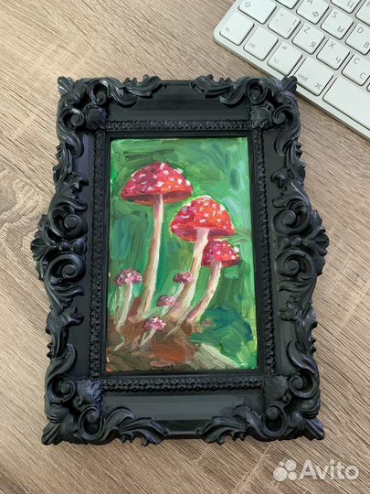 Картина маслом, грибы мухоморы, в рамке 17х21