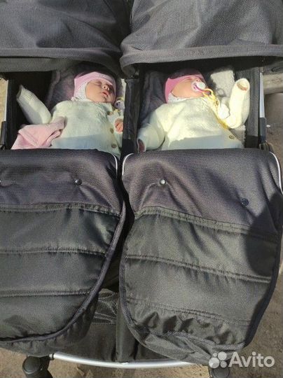Коляска для двойни