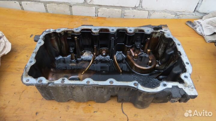Поддон двигателя Volkswagen Passat B6 2.0 Tfsi