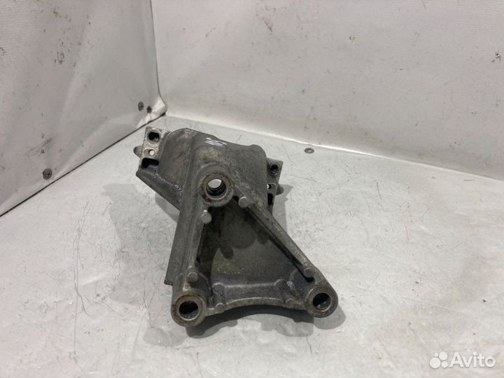 Кронштейн двигателя citroen xsara picasso 9638770480