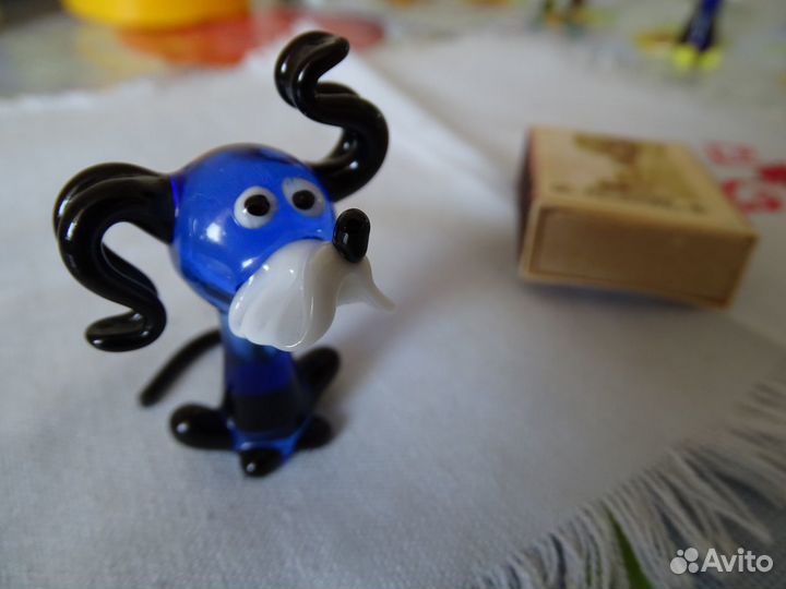 Статуэтки из стекла