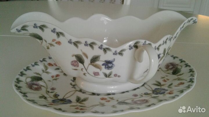 Соусник с блюдцем. Австрия