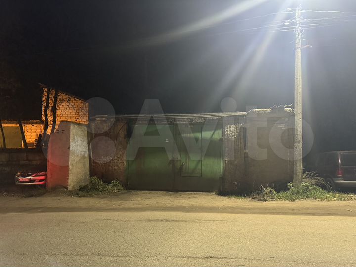 Гараж, > 30 м²