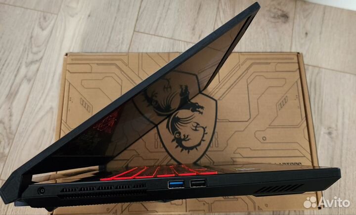 Мощный Игровой ноутбук msi katana gf76