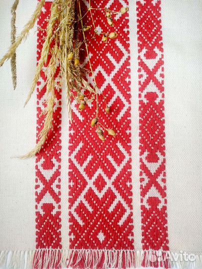 Салфетка для сервировки с вышивкой 45х29 см