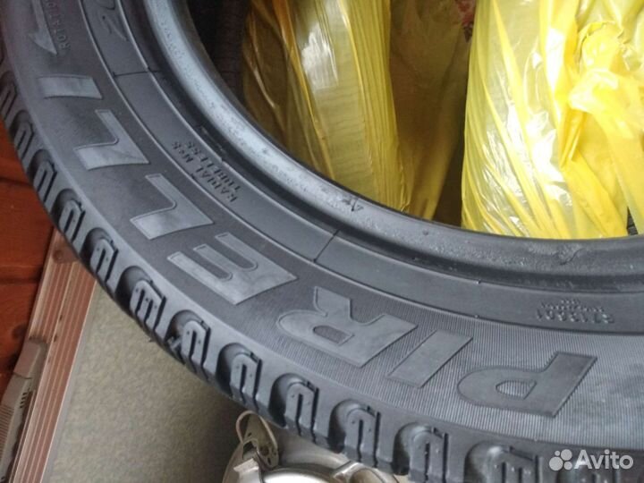 Pirelli Carrier Winter 205/55 R16