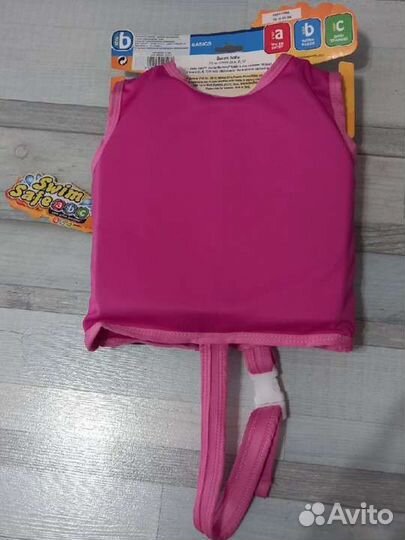 Жилетка для девочки новая