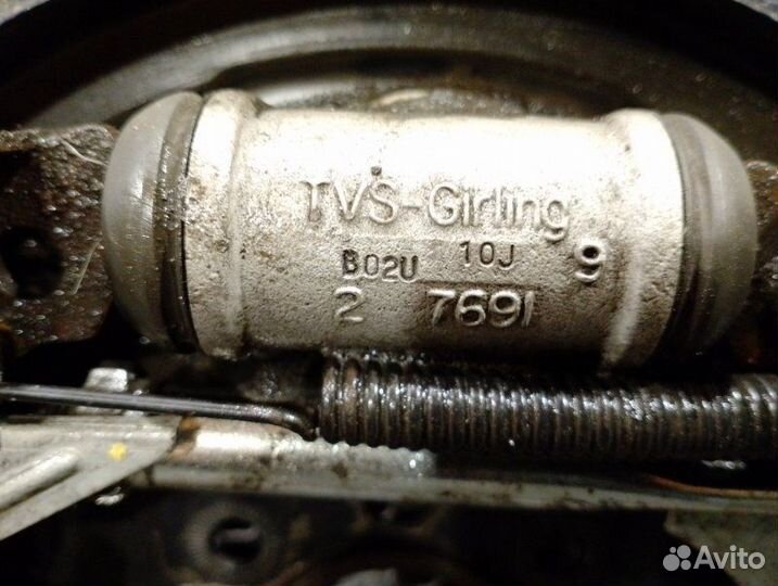 Тормозной механизм задний левый Skoda Rapid CFN