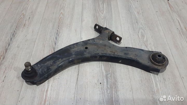 Рычаг подвески Nissan X-trail T31 Лев