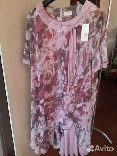 Нарядное женское платье