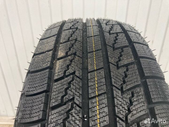 Nexen Winguard Ice 215/65 R16