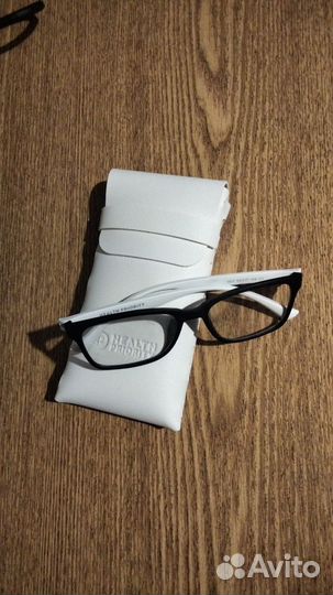 Высокотехнологичные очки с омолаживающим эффектом