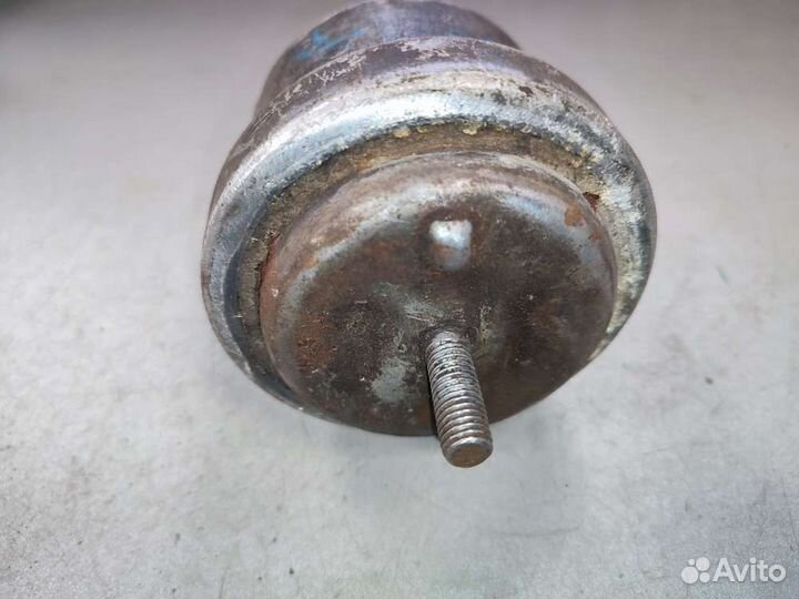 Подушка двс право на Opel Vectra B