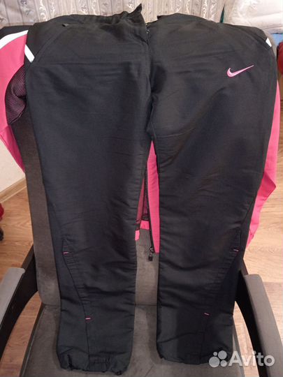 Спортивный костюм Nike женский