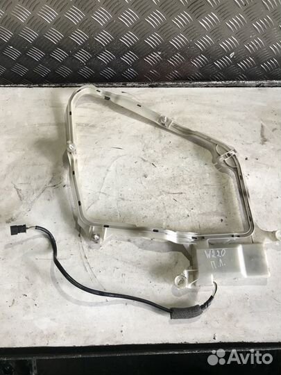 Антенна двери передней левой Mercedes Benz W220