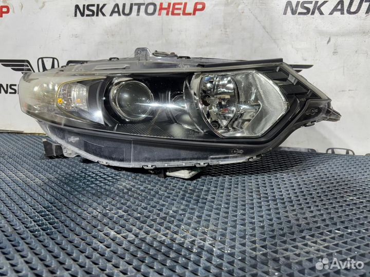 Фара ксеноновая правая Honda Accord CW2 K24A 2009