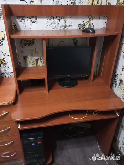 Компьютерный стол