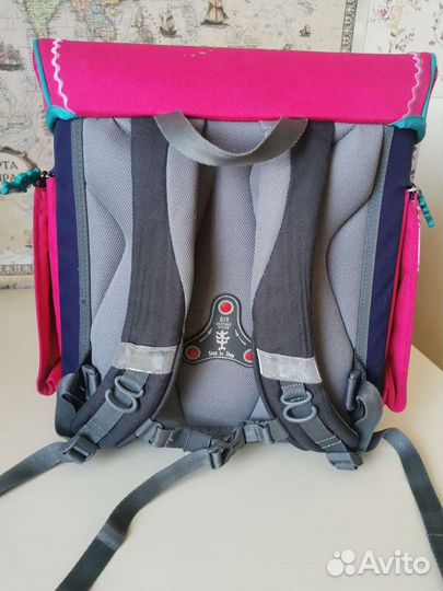 Портфель школьный невесомый орт. Hama Step by Steр