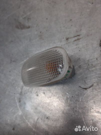 Повторитель поворота передний правый Mitsubishi