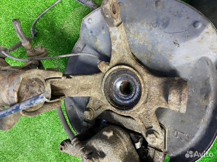 Кулак поворотный передний правый Honda Civic 5D