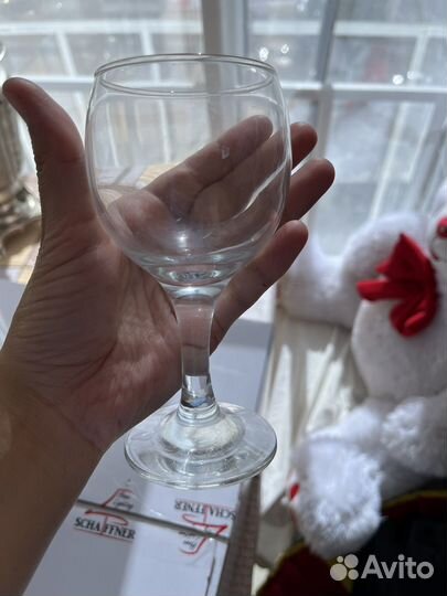 Бокалы для вина и сока