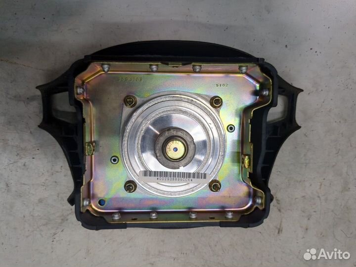 Подушка безопасности водителя Toyota RAV 4, 1995