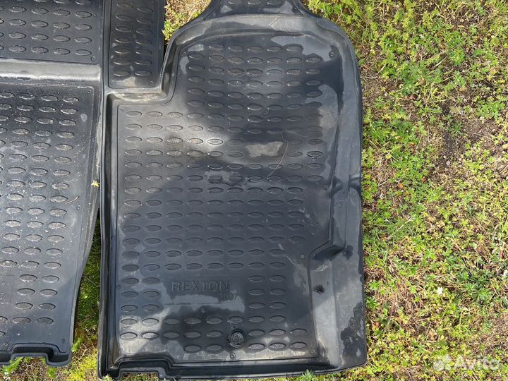Коврики в салон SsangYong Rexton 2