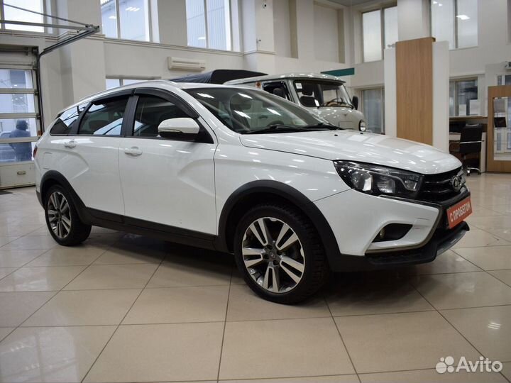 LADA Vesta Cross 1.8 AMT, 2019, 61 000 км