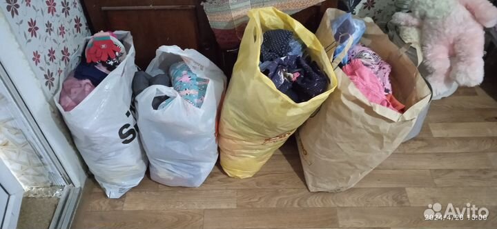 Вещи, обувь на девочку 2-3года. 4 больших пакета