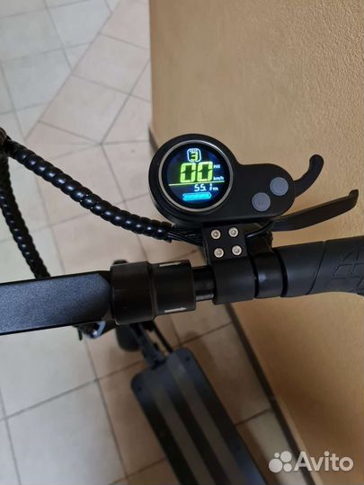 Электросамокат с сиденьем howerbot