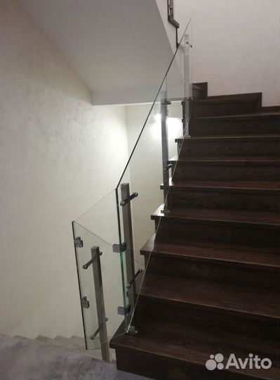 Стеклянные перила для лестницы