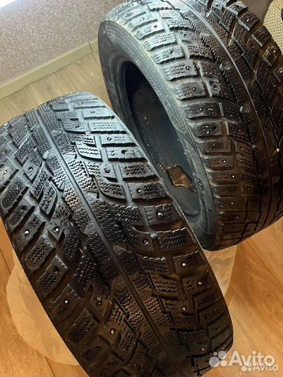 Kumho I'Zen RV Stud KC16 235/55 R18 T