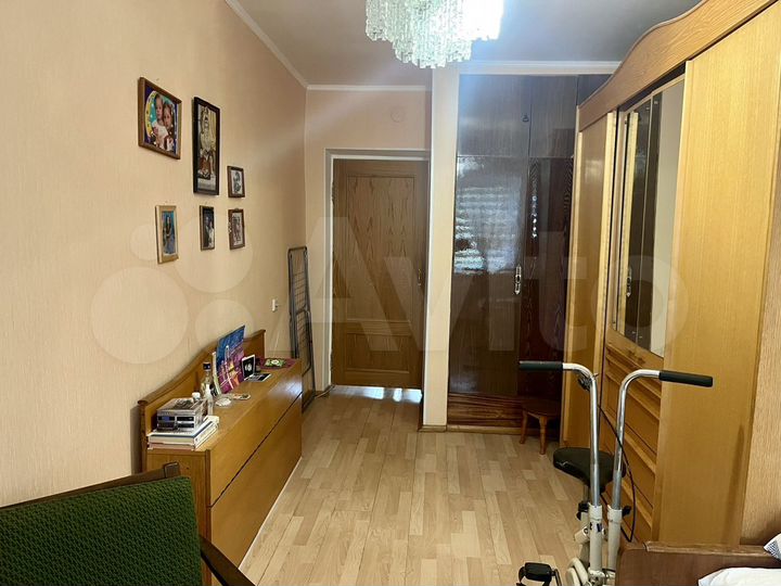 2-к. квартира, 46 м², 3/6 эт.