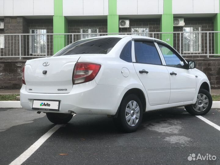 LADA Granta 1.6 МТ, 2013, 175 375 км