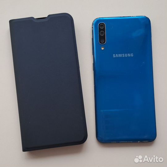 Samsung Galaxy A50, 4/64 ГБ