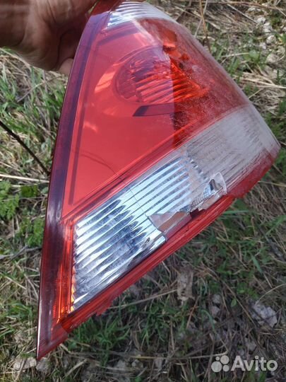 Задний левый фонарь Ниссан Альмера classic