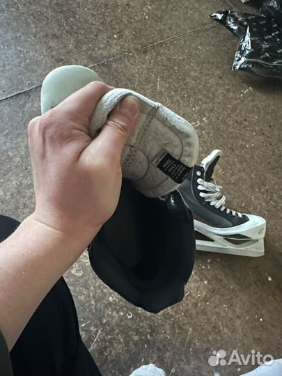 Коньки хоккейные вратарские