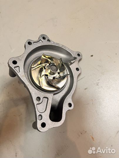 Помпа\ Audi A6/A8/Q7, VW Touareg 4.2FSi 06