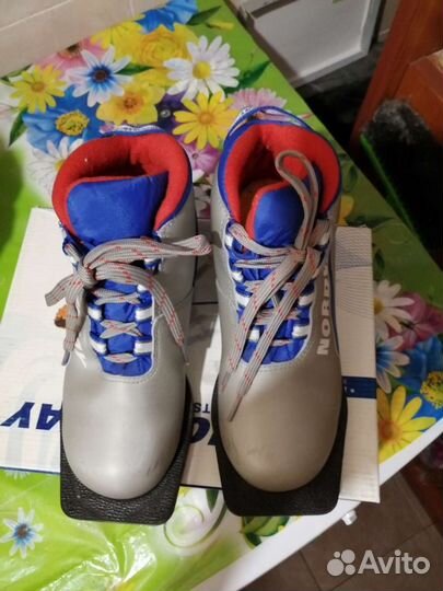 Лыжные ботинки 33 размер