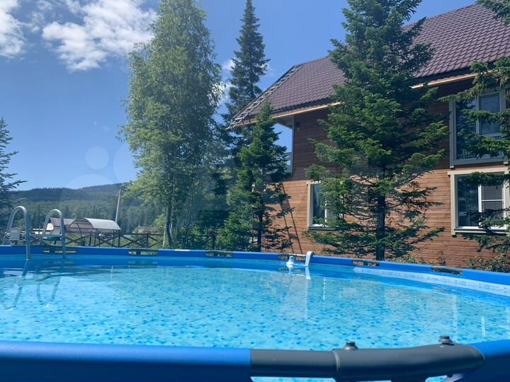 Коттедж 180 м² на участке 15 сот.