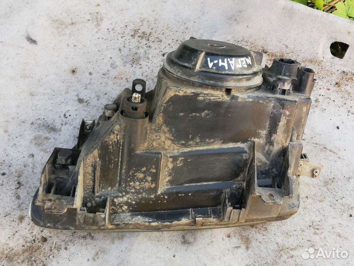 Фара передняя Рено Меган 1