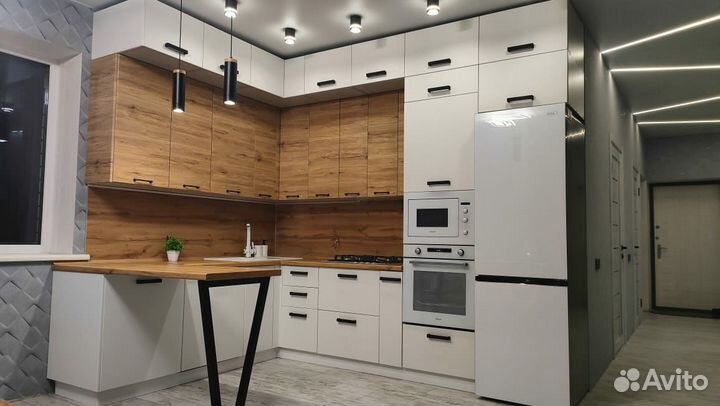 Кухня под потолок. Угловая кухня