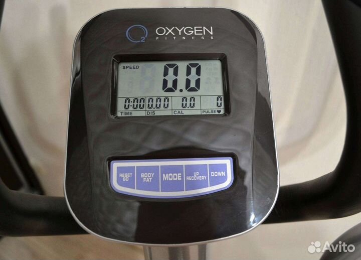 Эллиптический тренажер Oxygen Германия