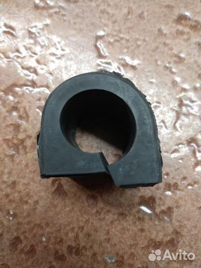 Втулка стабилизатора на toyota lite/townace