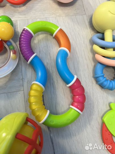 Детские игрушки и грызунки пакетом