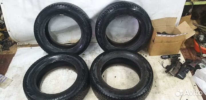 Pirelli Formula Ice 225/60 R17 99T