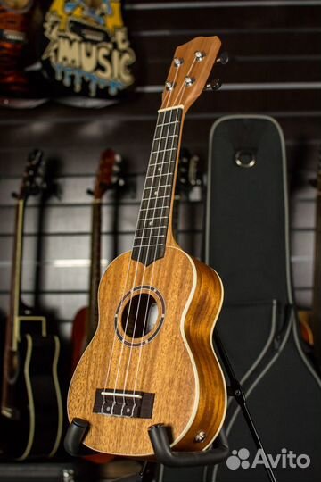 Укулеле с подключением Fabio + Аксессуары