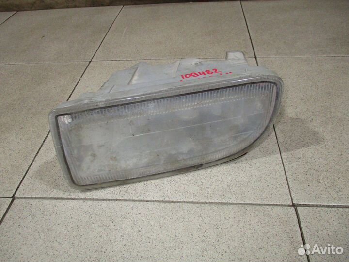 Фара противотуманная левая Toyota LC 100